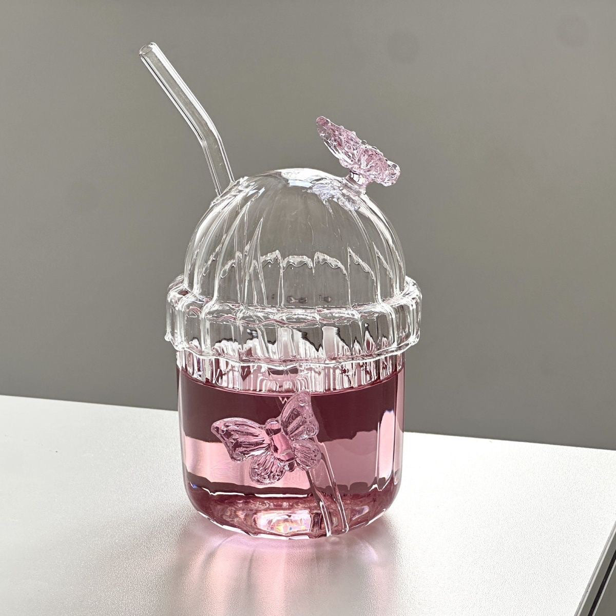 Vertical Straw Butterfly Cup With Straw Borosilicate Glass