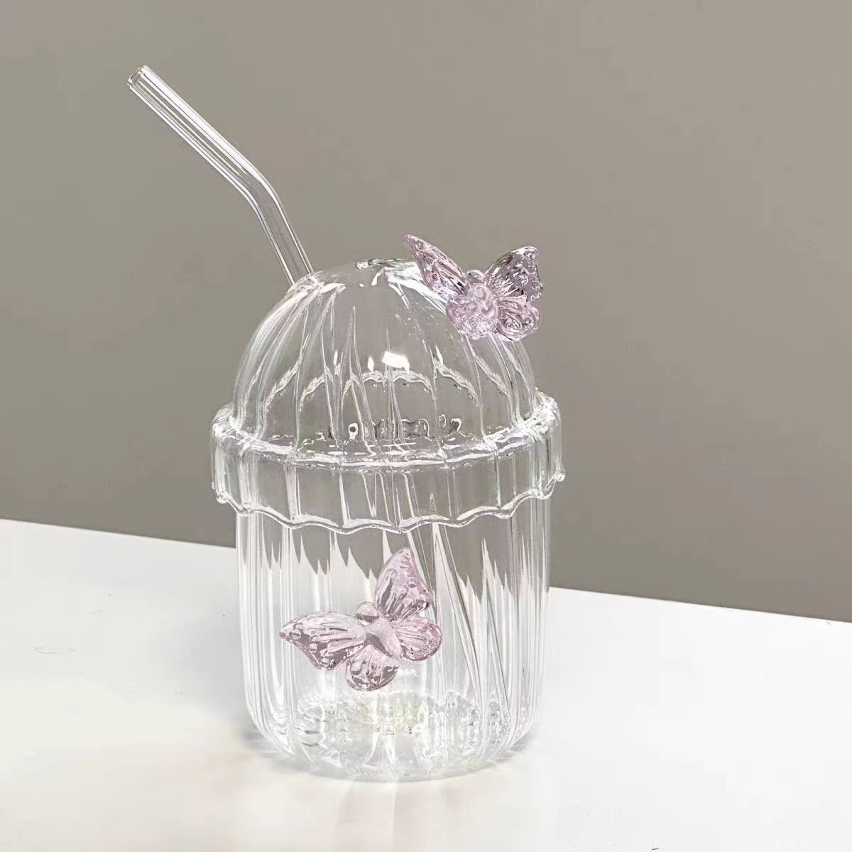 Vertical Straw Butterfly Cup With Straw Borosilicate Glass